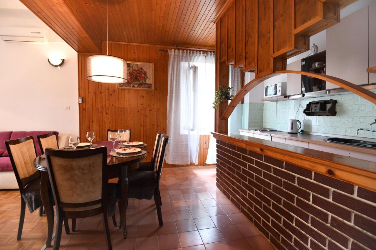 Apartmani Erna Pašman Buitenkant foto