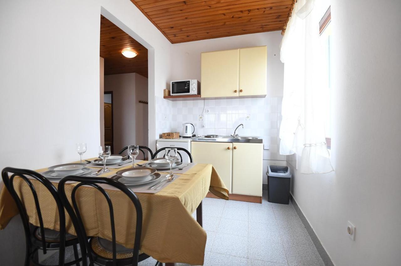 Apartmani Erna Pašman Buitenkant foto